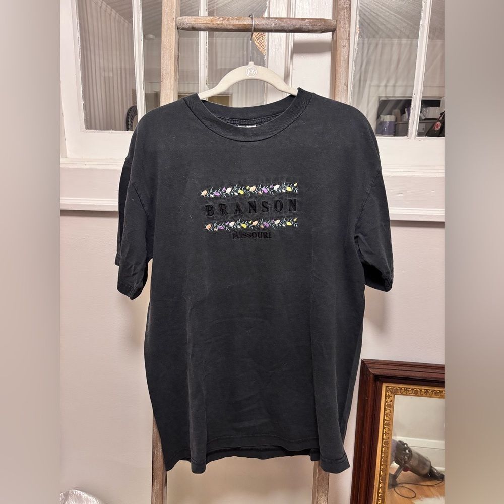 Vintage 90s Branson Missouri embroidered tee